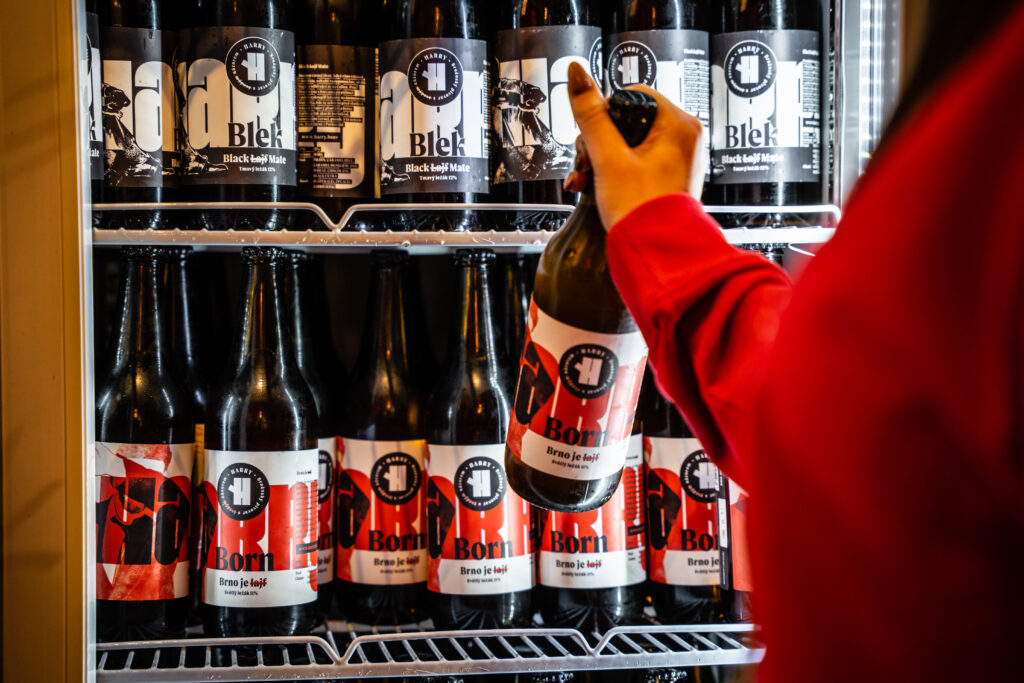 Pivovar HARRY a pivo v lednici